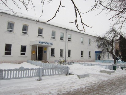 Чернігівська обл., с-ще Варва, вул. Шевченка, 39. Оренда – приміщення 2-го поверху площею 212,80 кв.м ( В)