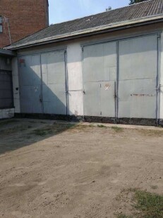 Харківська обл., м. Красноград, вул. Соборна, 56. Оренда – окремі приміщення (2 гаражі) площею 61,9 кв.м. (В)