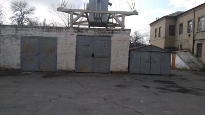 Дніпропетровська обл., м. Синельникове, вул. Богми, 4. Оренда – приміщення гаражу площею 17,2 кв.м. (В)