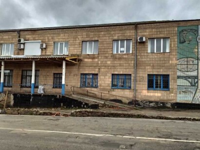 Кіровоградська обл., смт. Олександрівка, вул. Леніна, 17. Оренда – приміщення 2-го поверху площею 26,1 кв.м. (В)