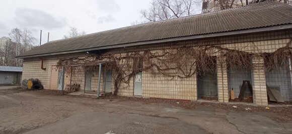 м. Київ, вул. Героїв Севастополя, 39/8, літ.«В». Оренда – приміщення 1-го поверху блоку зовнішніх споруд, площею 80,60 кв.м. (В)