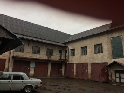Львівська обл., м. Сколе, вул. Д. Галицького, 18. Оренда – приміщення 2-го поверху площею 491,4 кв.м. (В)