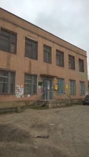 Харківська обл., Харківський р-н, смт. Вільшани, вул. Центральна, 18. Оренда – окремі приміщення 1-го та 2-го поверху площею 251,10 кв.м. (В)