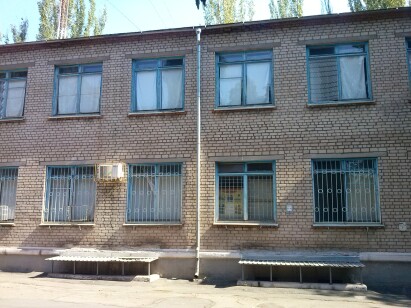 Дніпропетровська обл., м. Кривий Ріг, вул. Калантая, 12. Оренда – приміщення 1-го поверху, площею 136,1 кв.м. (В)