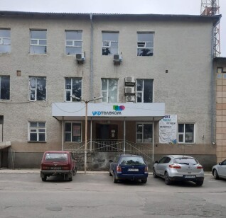 Одеська обл., Подільський р-н, м. Кодима, вул. Соборна, 111. Оренда – приміщення 1-го поверху площею 65,80 кв.м (В)