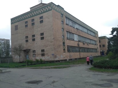 Полтавська обл., Кременчуцький р-н., м. Горішні Плавні, вул. Миру, 18. Оренда – приміщення 1-го поверху площею 22,60 кв.м. (В)