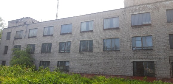 ДОВГОСТРОКОВА ОРЕНДА! Дніпропетровська обл., м. Кам’янське, вул. Стовби, 3а. Оренда – триповерхова будівля, загальною площею 1811,00 (літ. А-3) (В)