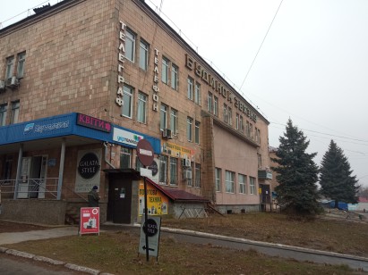 Чернігівська обл.,м. Бобровиця, вул. Незалежності, 49. Оренда – приміщення 3-го поверху площею 58,70 кв.м. (В)