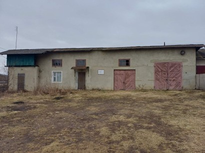 Івано-Франківська обл., Івано-Франківський р-н, м.Тлумач, вул. Шевченка, 20А/1. Оренда – приміщення 1-поверхової будівлі гаражів, площею 121,9 м.кв (В)