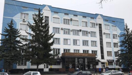 Рівненська обл., м. Рівне вул. В. Чорновола, 1. Оренда – приміщення 5-го поверху загальною площею 103,50м.кв. ( В)