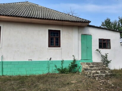 Вінницька обл., Могилів-Подільський р-н, с. Яруга, вул. Дністровська, 62. Оренда – приміщення площею 58,0 кв.м. (В)