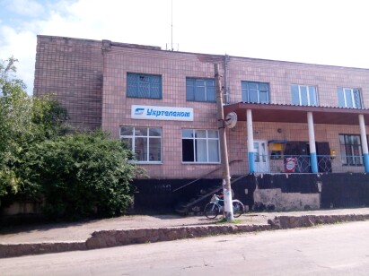 Кіровоградська обл., смт. Олександрівка, вул. Центральна, 17. Оренда – приміщення 1-го поверху площею 47,10 кв.м. (В)