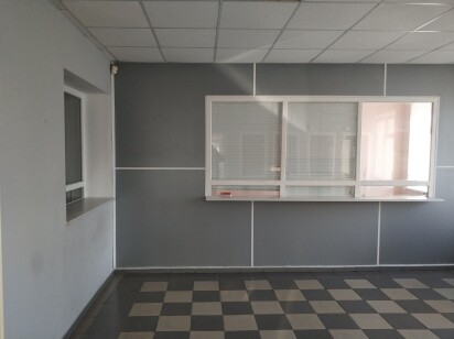 Чернігівська обл., м. Новгород-Сіверський, вул. Князя Ігоря, 34А. Оренда – приміщення 1-го поверху площею 38 кв.м. (В)