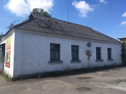 Київська обл., м. Кагарлик, вул. Каштанова (вул. Комунарська) 14, літ. «А». Оренда – приміщення 1-го поверху, площею 54,10 м. кв. (В)