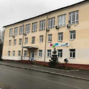 Рівненська обл., м. Корець, вул. Київська, 67а. Оренда – приміщення 2-го поверху площею 60,5 кв.м.