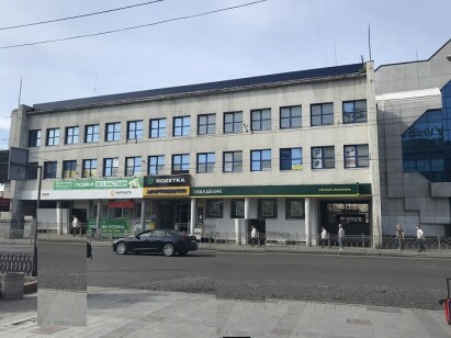 Рівненська обл., м. Рівне вул. Соборна, 56. Оренда – приміщення 2-го поверху площею 165,1 кв.м. (В)