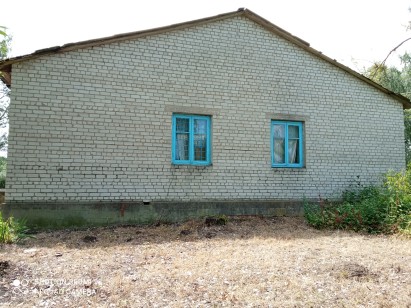 Волинська обл., Володимирський р-н, с. Войнин, вул. Польова, 12. Оренда – приміщення 1-го поверху площею 13,1 кв.м (В)