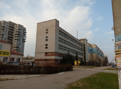 Дніпропетровська обл., м. Кам’янське, пр. Героїв АТО, 1. Оренда – приміщення 3-го поверху площею 22,80 кв.м. (В)