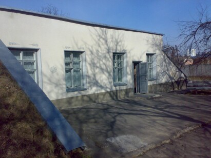 Вінницька обл., Вінницький р-н, м. Немирів, вул. Горького, 20;   Оренда – нежитлові приміщення площею 86,3 кв.м. (В)