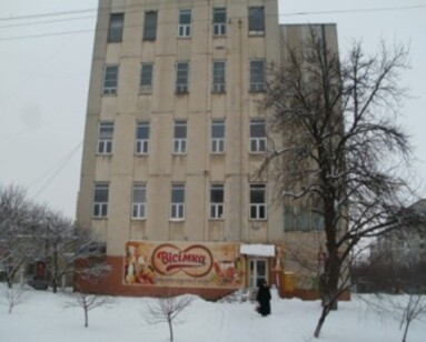 Рівненська обл., м. Рівне вул. Вишиванка,37.Оренда – приміщення 4-го поверху загальною площею 363,20 м.кв. (В)