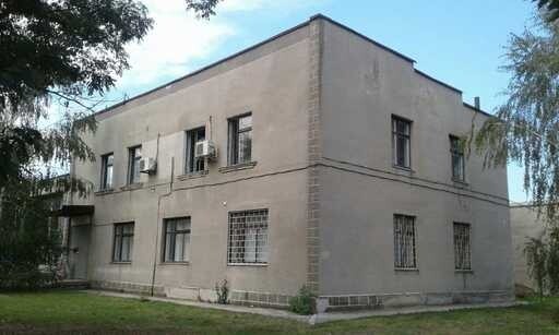 Кіровоградська обл., смт Онуфріївка, вул. М. Скляра, 7. Оренда – приміщення 1-го та 2-го поверху площею 312,80 кв.м.(В)