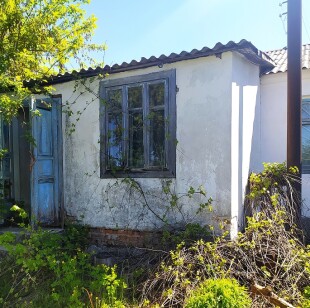 Рівненська обл., Рівненський р-н., с. Малинськ, вул. Центральна , 59. Оренда – частина приміщення одноповерхової будівлі, площею 31,6 кв.м. (В)