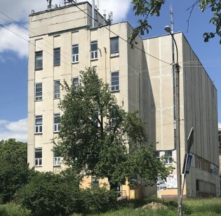 Рівненська обл., м. Рівне вул. Орлова,37. Оренда – приміщення 4 – го поверху площею 303,0 м. кв. (П)