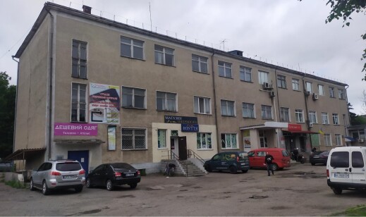 Волинська обл., м. Камінь-Каширський, вул. Шевченка, 3. Оренда – приміщення 2-го поверху адмінбудівлі площею 18,50 кв.м (В)