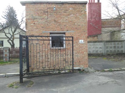 Рівненська обл., Рівненський р-н., м. Здолбунів, вул.Грушевського,15, оренда – приміщення прохідної загальною площею 8,7 кв.м. (В)