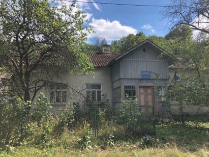 Львівська обл., смт. Підбуж, вул. Зелена, 17. Оренда – нежитлової будівлі загальною площею 111,10 кв.м. (В)