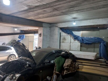 Сумська область, Шосткинський р-н, м. Глухів, пров. Поштовий, буд. 4. Оренда – приміщення гаражів площею 160,10 кв. м. (В)