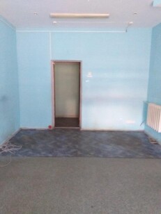 Сумська обл., м. Конотоп, пл. Миру, буд. 4. Оренда – приміщення 1-го поверху площею 26,20 кв. м. (В)