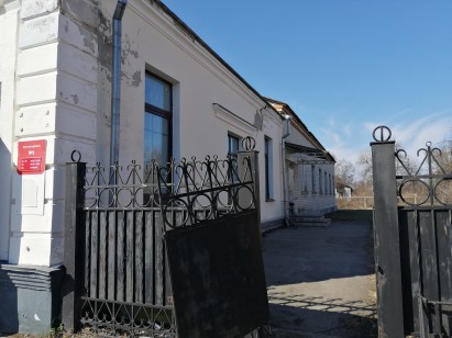 Чернігівська обл., місто Батурин, вул. Центральна, 52. Оренда – виробничі приміщення 1-го поверху площею 272,80 кв.м (В)