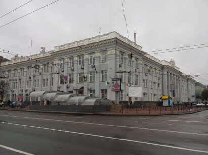 Чернігівська обл., м. Чернігів, проспект Миру, 28. Оренда - приміщення 2 поверху площею 133,1 кв.м (В)