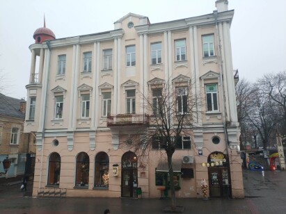 Вінницька обл., м. Вінниця, вул. М. Оводова, 22. Оренда – частина приміщень 1-го поверху площею 23,20 кв.м. (В)