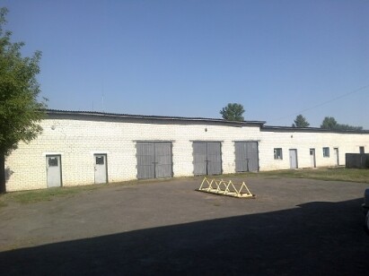 Рівненська обл., Дубенський р-н., смт. Демидівка, вул. Миру, 28. Оренда – складські приміщення 1 поверху площею 128 м. кв. (В)