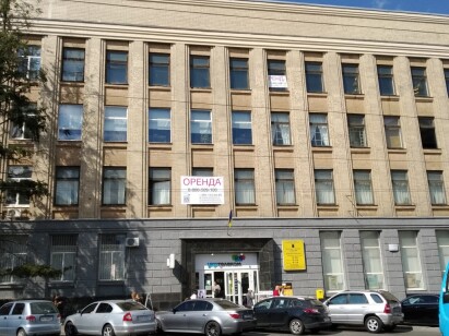 Вінницька обл., м. Вінниця, вул.Соборна, 8;    Оренда – приміщення 2-го поверху площею 20,9 кв.м. (В)