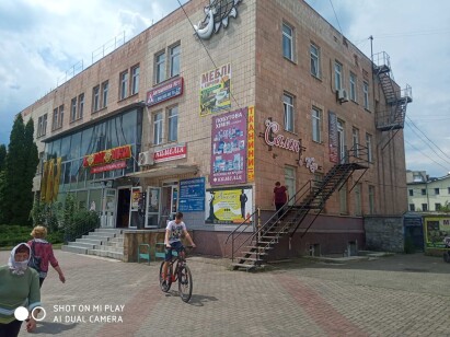 Івано-Франківська обл., м. Надвірна, вул. Мазепи, 1. Оренда – приміщення 1-го, 4-го та 5-го поверху, площею 775,4 кв.м. (В)