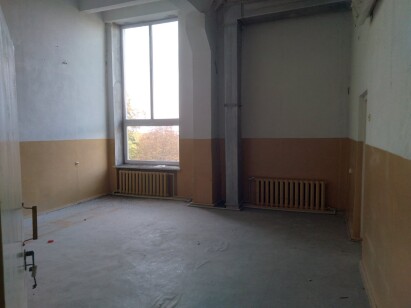 Дніпропетровська обл., м. Верхньодніпровськ, вул. Титова, 8. Оренда – приміщення 3-го поверху, площею 169,4 кв.м. (В)