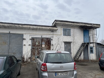 Рівненська обл.,м. Костопіль, провулок Артилерійський, буд. 2А. Оренда – група приміщень 1-го та 2-го поверху загальною площею 146,70 кв.м