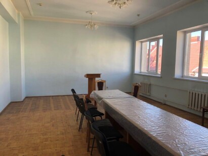 Львівська обл., м. Яворів, вул. Львівська, 10.Оренда – приміщення 3-го поверху площею 97,00 кв. м (В)