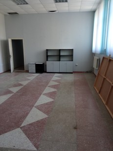 Рівненська обл., м. Здолбунів, вул. Грушевського, 15. Оренда – приміщення 1-го поверху площею 228,60 м.кв. (В)