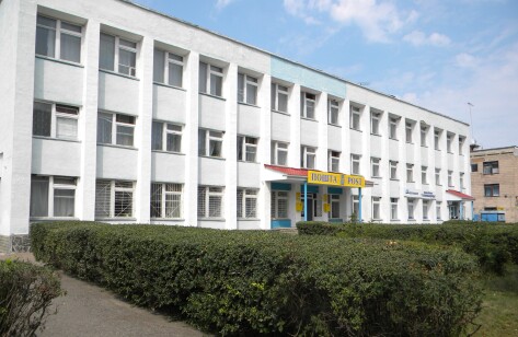 Сумська обл., смт. Недригайлів, вул. Незалежності, буд. 8. Оренда – офісне приміщення 3-го поверху, площею 28,6 кв.м. (В)