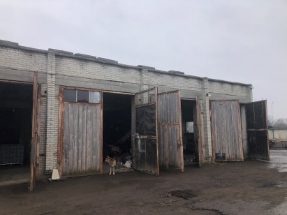 Львівська обл., м. Стрий, вул. Головінського,8. Оренда – приміщення гаражу літ. Ж-1, площею 212,50 кв. м. (В)