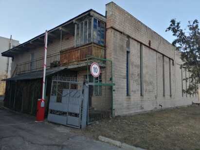 м. Чернігів, проспект Перемоги, 76. Оренда – приміщення 1-го поверху, площею 8,80 кв.м. (В)