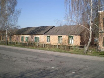 Полтавська обл., Лубенський р-н, с. Засулля, вул. Молодіжна, буд.20. Оренда – одноповерхова будівля площею 189,80 кв.м. (В)