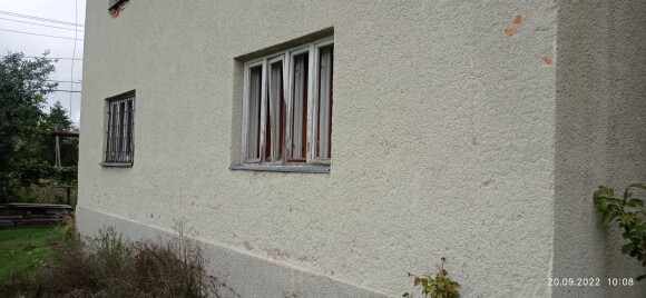 Закарпатська обл., Хустський р-н, с. Стеблівка, вул. Дружби, 1;    Оренда – приміщення 1-го поверху площею 104,3 кв.м. (В)