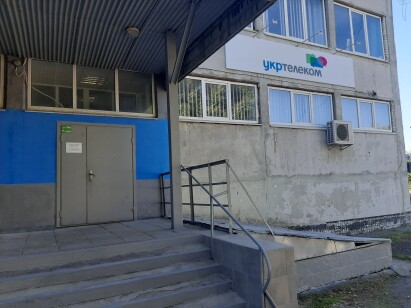 Харківська обл., Лозівський р-н, м. Лозова, вул. М. Грушевського, 7. Оренда – приміщення 1-го поверху площею 230,92 кв.м. (В)