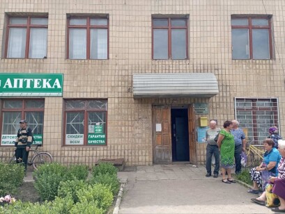 Харківська обл., Чугуївський р-н, смт. Білий Колодязь, вул. Героїв України, 25А. Оренда – приміщення 2-го поверху площею 89,4 кв.м. (В)