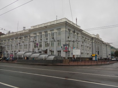 Чернігівська обл., м. Чернігів, проспект Миру, 28. Оренда – офісне приміщення 3-го поверху площею 17,70 кв.м. (В)